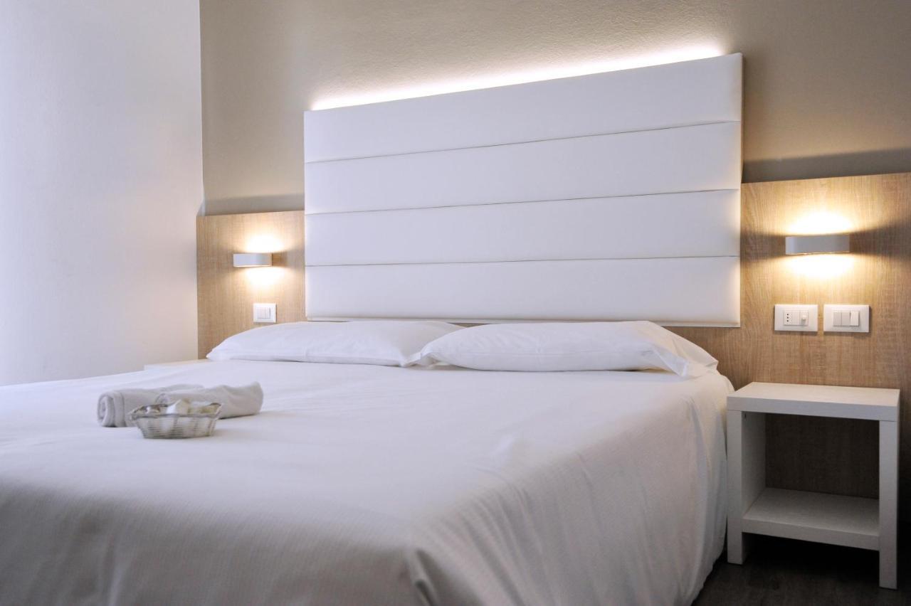 Hotel Etna Caorle Eksteriør billede