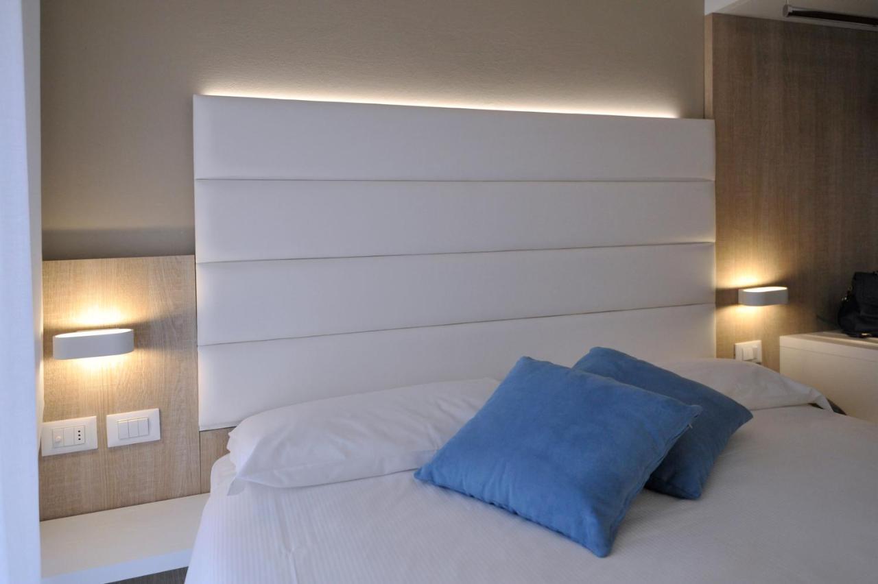 Hotel Etna Caorle Eksteriør billede