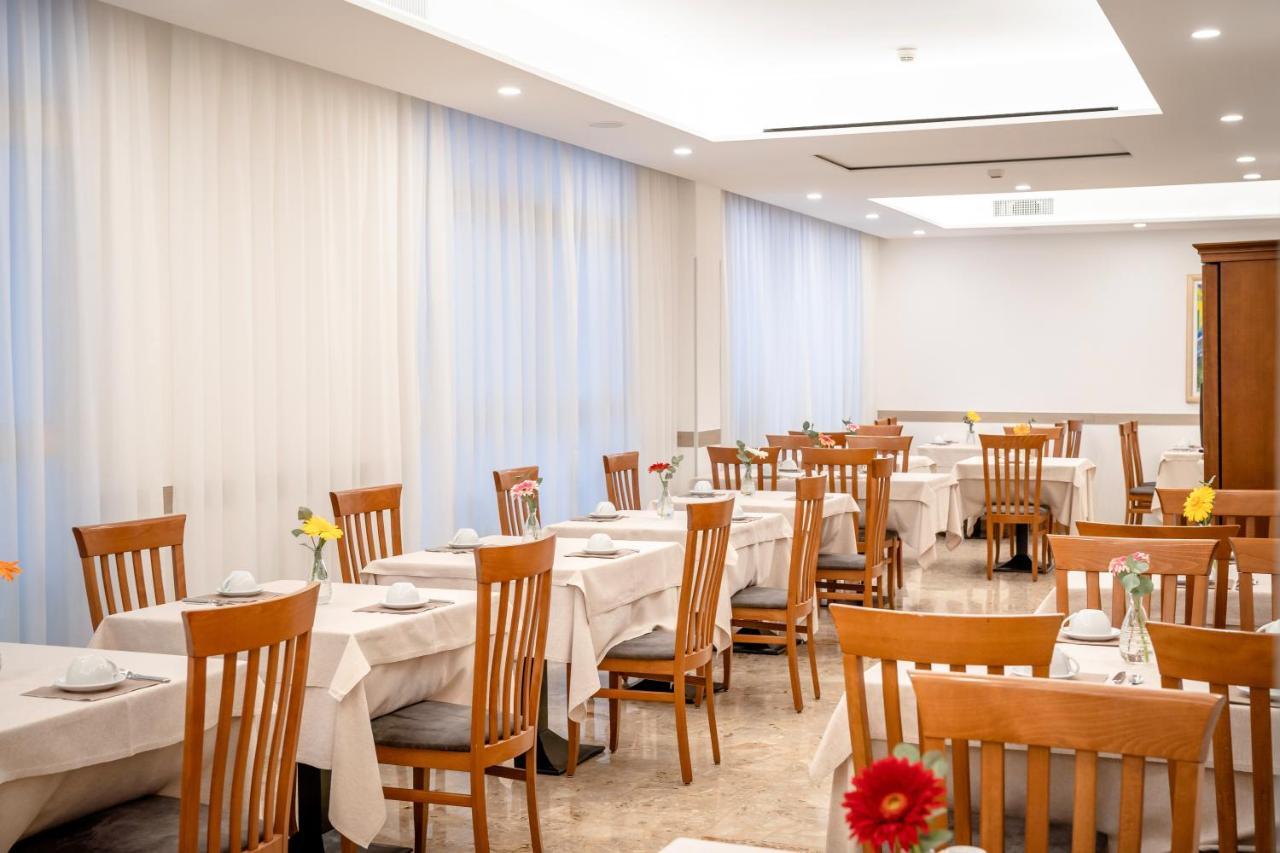 Hotel Etna Caorle Eksteriør billede