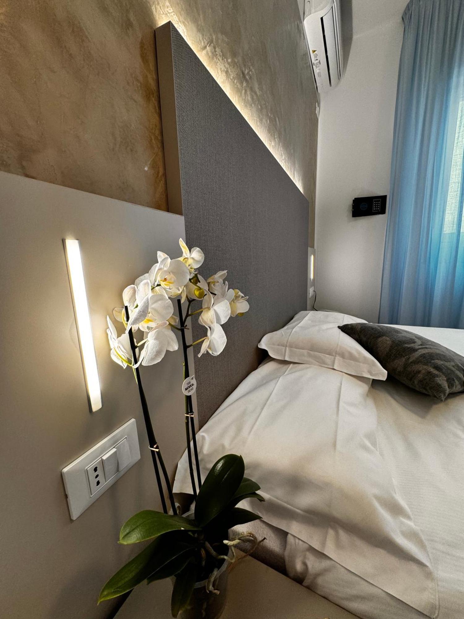 Hotel Etna Caorle Eksteriør billede