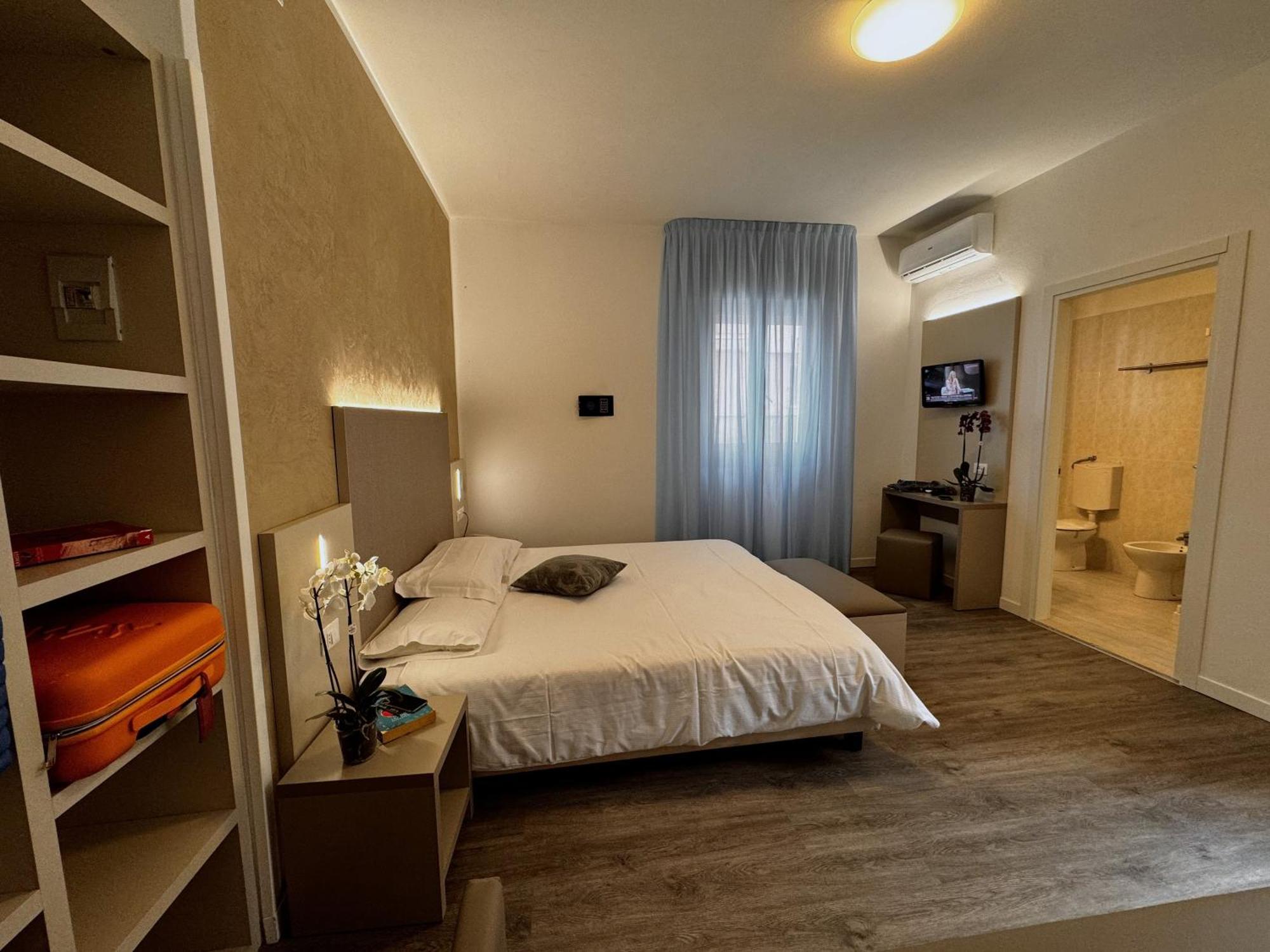 Hotel Etna Caorle Eksteriør billede