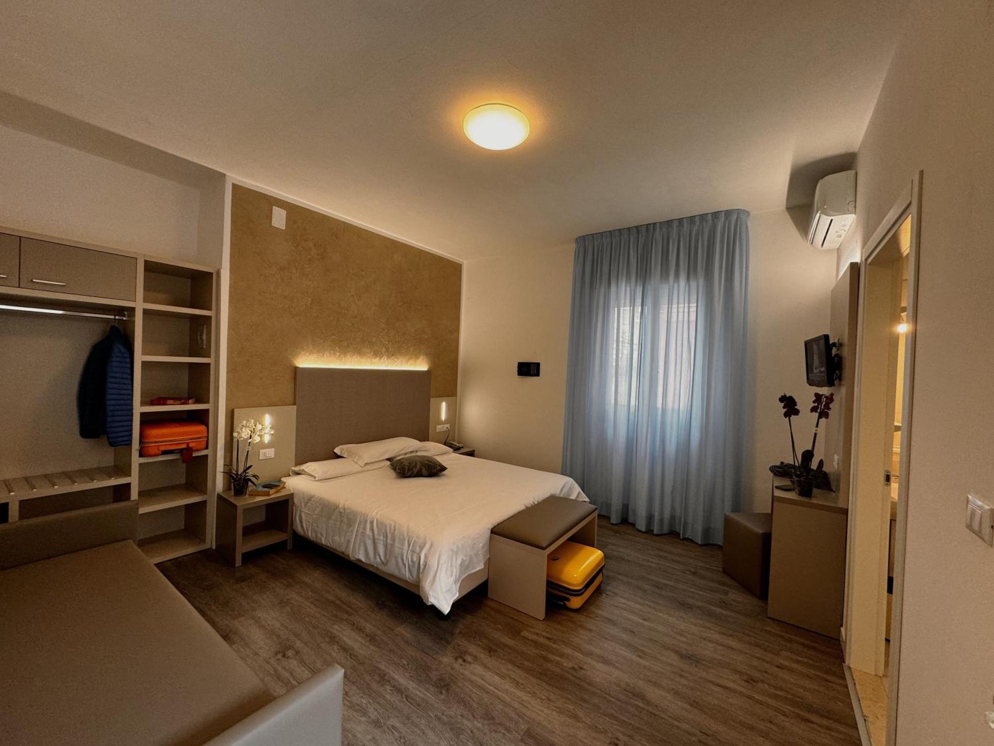 Hotel Etna Caorle Eksteriør billede