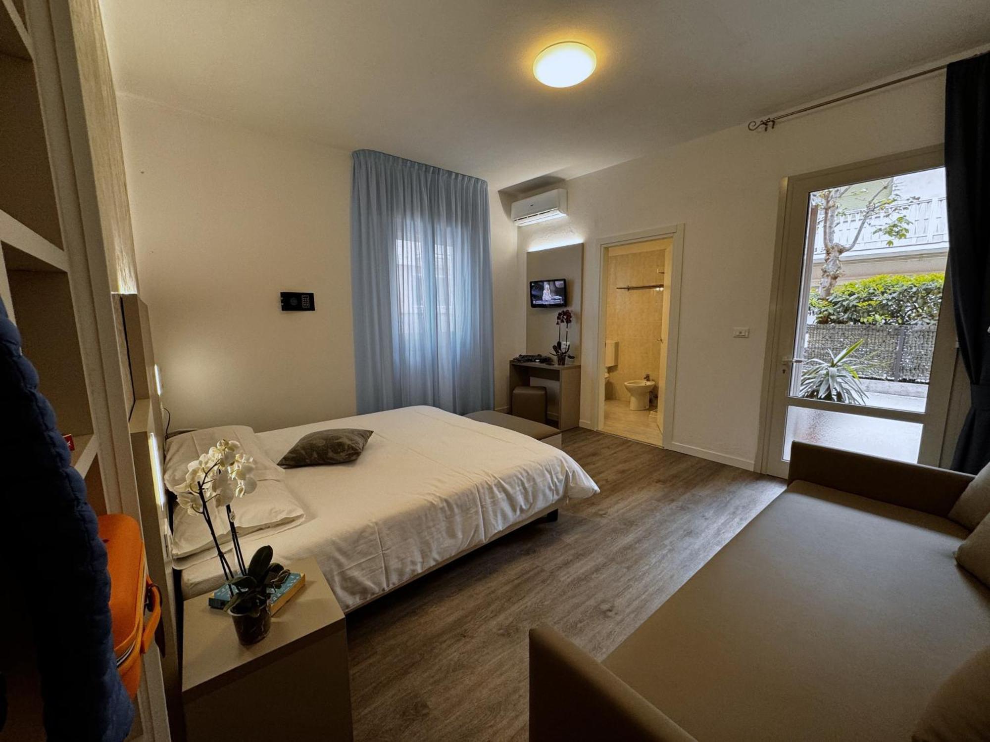 Hotel Etna Caorle Eksteriør billede